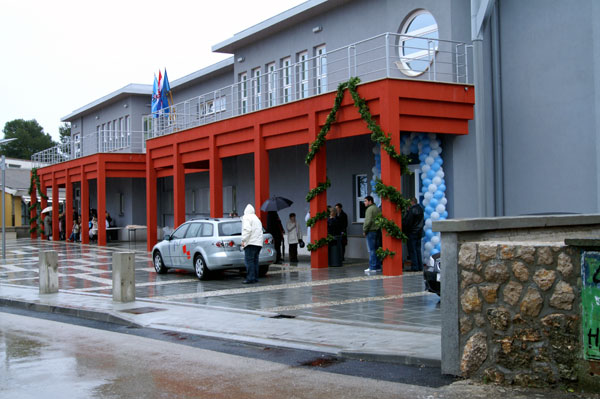 2009. 01. 21. - Ministar Kalmeta otvorio školsku dvoranu u Malinskoj